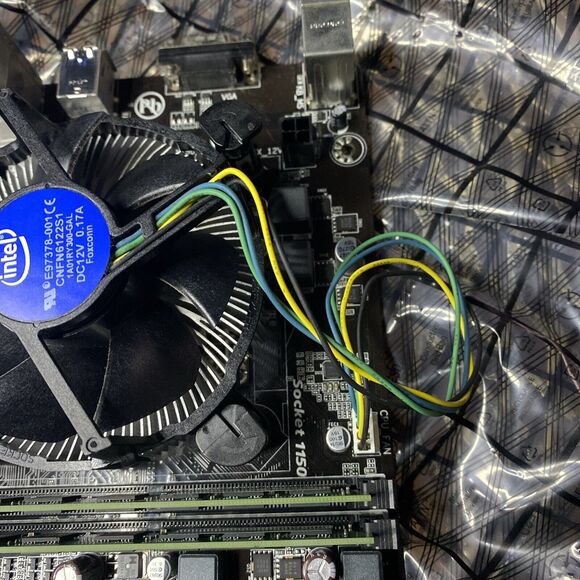 GIGABYTE GA-H81M-S1 Motherboard Core i7/i5/i3/Pentium/Celeron LGA1150 DDR3 M-ATX - Picture 7 of 9